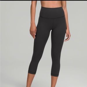 Lululemon wunder train high-rise crop 21” size 2